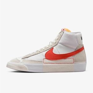 Nike Blazer Mid Pro Club
Men's Shoes